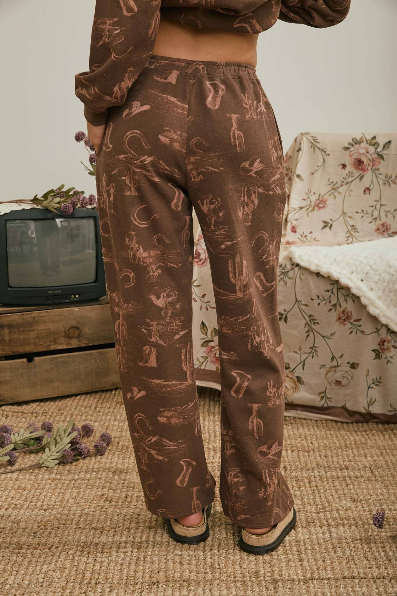 WESTERN PRINT ELASTIC WAIST JOGGERS