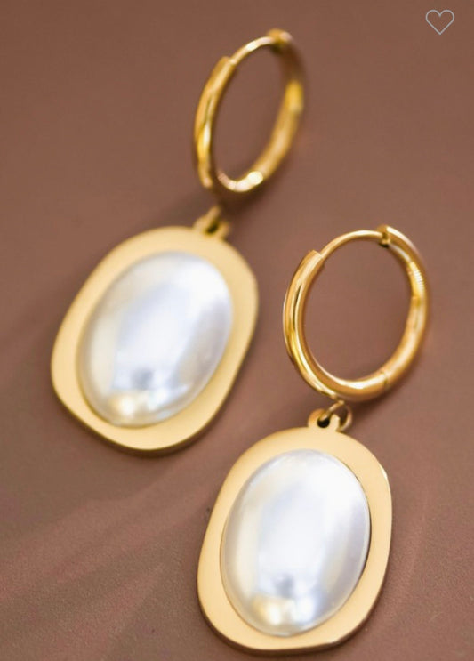 Oval Pearl Drop Earrings