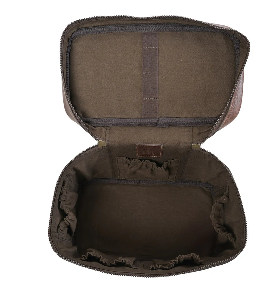 CHOCOLATE BASIC BLISS TRAIN CASE