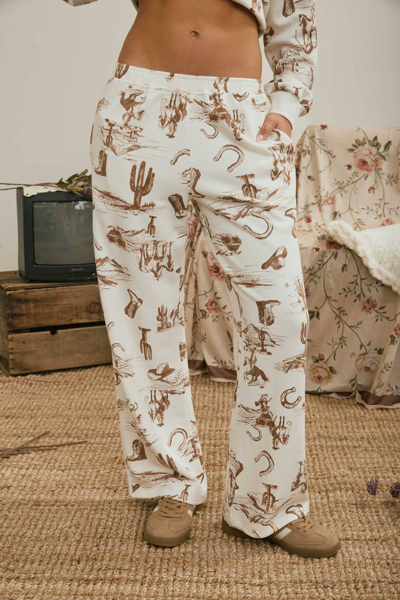 WESTERN PRINT ELASTIC WAIST JOGGERS