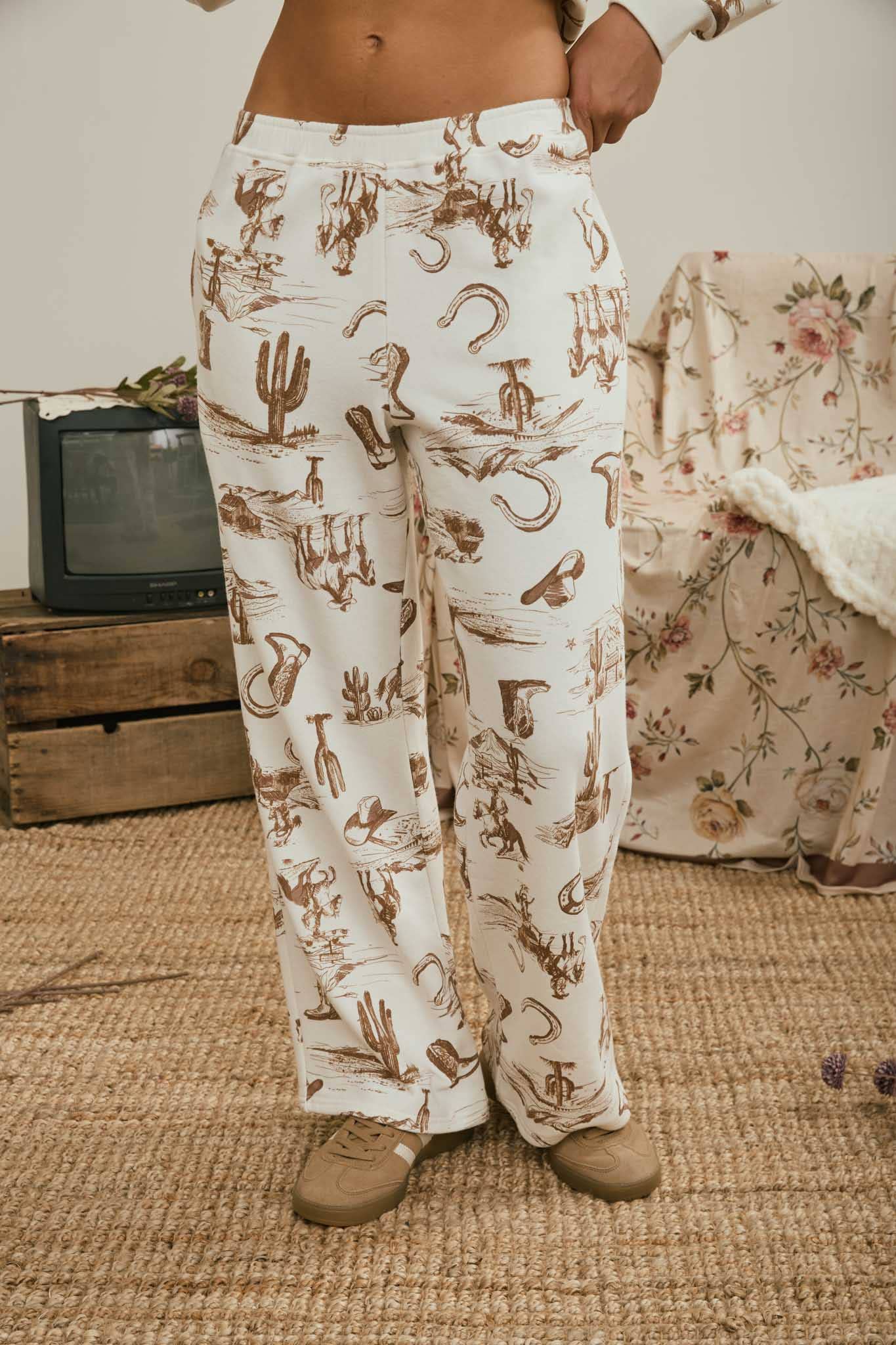WESTERN PRINT ELASTIC WAIST JOGGERS